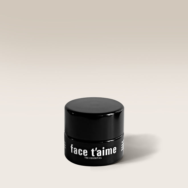 THE ESSENTIAL TRAVEL